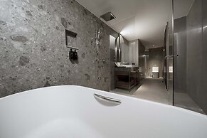 Gardina Asoke Hotel & Residence