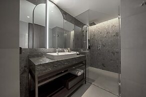 Gardina Asoke Hotel & Residence