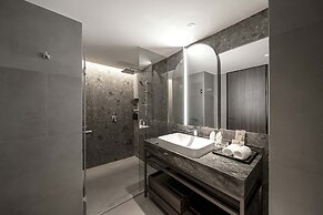 Gardina Asoke Hotel & Residence