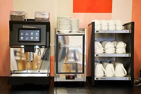 Jimmy's Apartments Dandelion