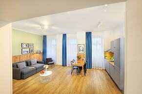 Jimmy's Apartments Dandelion