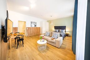 Jimmy's Apartments Dandelion