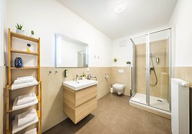 Jimmy's Apartments Dandelion