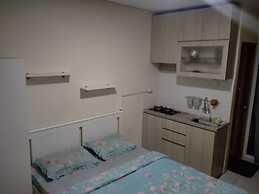 Cinere Resort Apartment By Celebrity Room