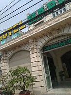 Happy Hotel Binh Chanh