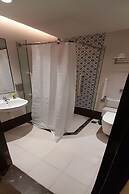Lion Peak Hotel Hamilton