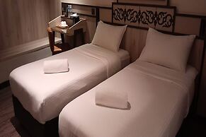 Lion Peak Hotel Hamilton