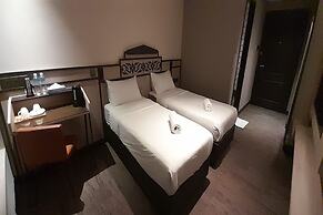 Lion Peak Hotel Hamilton