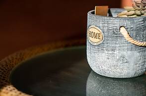 Luxury Apartment Eqanimity