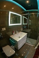 Luxury Apartment Eqanimity