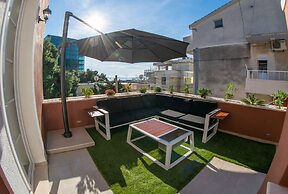 Luxury Apartment Eqanimity