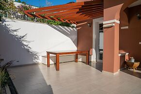 Luxury Apartment Eqanimity