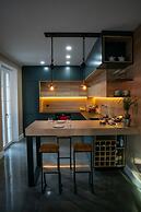 Luxury Apartment Eqanimity