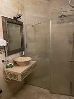 King Apart by Travellers