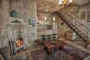 King Apart by Travellers