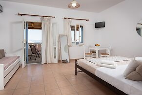 Aqua Naxos Apartments and Suites