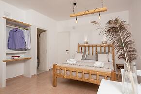 Aqua Naxos Apartments and Suites
