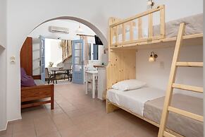Aqua Naxos Apartments and Suites