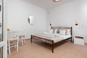 Aqua Naxos Apartments and Suites