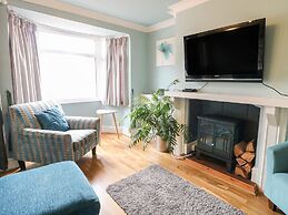 Derby Dream House - Cozy Retreat for Your Getaway