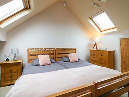 Derby Dream House - Cozy Retreat for Your Getaway