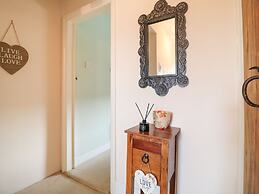 Derby Dream House - Cozy Retreat for Your Getaway