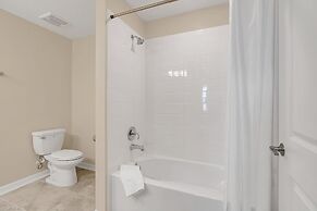 Modern and Spacious 2BD Condo, With Pound View, Close to Disney #3171s