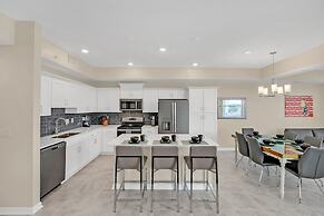 Modern and Spacious 2BD Condo, With Pound View, Close to Disney #3171s