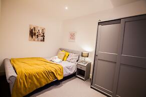 Surbiton Luxury Garden House 19