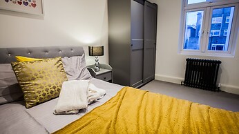 Surbiton Luxury Garden House 19