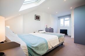 Surbiton Luxury Garden House 19