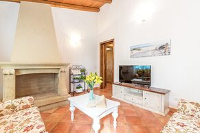 Domos Pintadas Cottage in Porto Rotondo