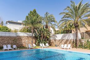 Herzliya Seaside Charming Home by Sea N' Rent