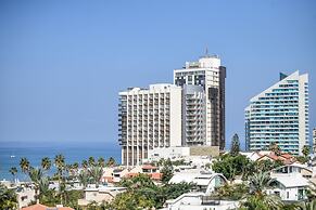 Herzliya Seaside Charming Home by Sea N' Rent
