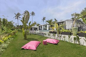 Zebra Villa by Nagisa Bali
