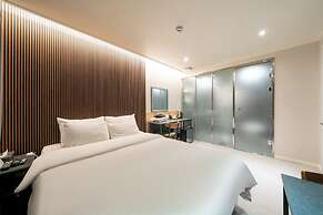 M&Lucky Hotel