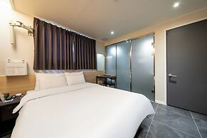M&Lucky Hotel