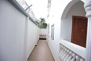 White House Luxury Mansion With a Difference