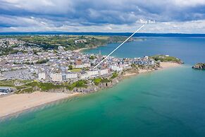 Top Sail - Beautiful Apartment Minutes Walk to Beach and Town Centre