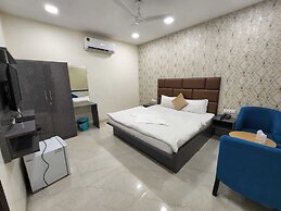 Hotel Mandakini Royale
