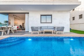 luxury garden apartment heated pool