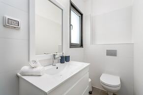 luxury garden apartment heated pool