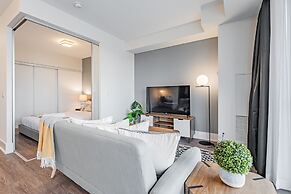 The Bay Suites MTCC CN TOWER