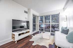 The Bay Suites MTCC CN TOWER