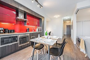 The Bay Suites MTCC CN TOWER