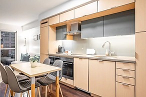 The Bay Suites MTCC CN TOWER