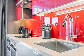 The Bay Suites MTCC CN TOWER