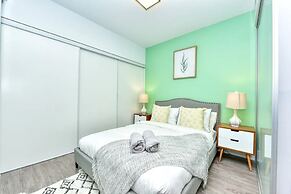 The Bay Suites MTCC CN TOWER