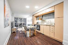 The Bay Suites MTCC CN TOWER