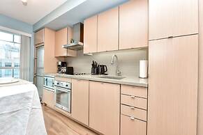 The Bay Suites MTCC CN TOWER